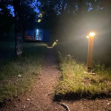 El Roble Glamping - Container - Pet Friendly Campsite
