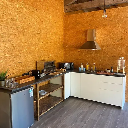 El Roble Glamping - Container - Pet Friendly Campsite *