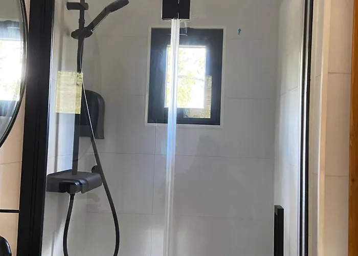 Parque de Campismo El Roble Glamping - Container - Pet Friendly Lagunilla